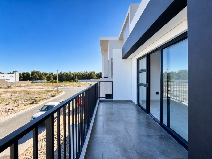 4 Bedroom Property for Sale in Sandown Western Cape